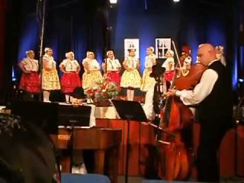 KUS "Bratstvo (Hajdusica) - Zenska spevacka skupina 43. FFTT v Hlozanoch