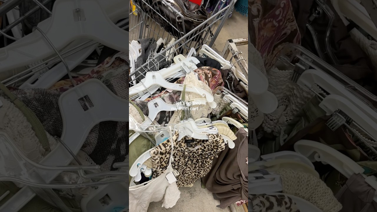 so many good finds 🥹all listed to my depop bellablueco 🫶🏼#thrifting #thrifthaul #thriftfinds