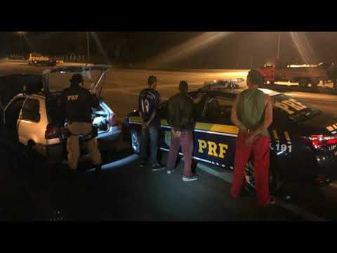 PRF prende criminoso na Régis Bittencourt conduzindo veículo furtado
