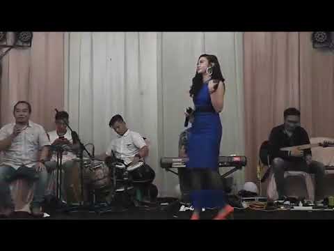 donna jello(gede roso)