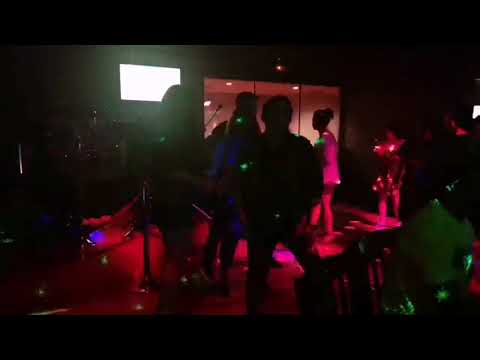 Cheers, Al Ain Palace, AbuDhabi UAE. Thursday night party @AbuDhabi. Lovin it's hip glory, positivel