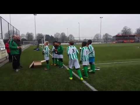 Jeugd van victoria 28 uit Enschede op oogst podium