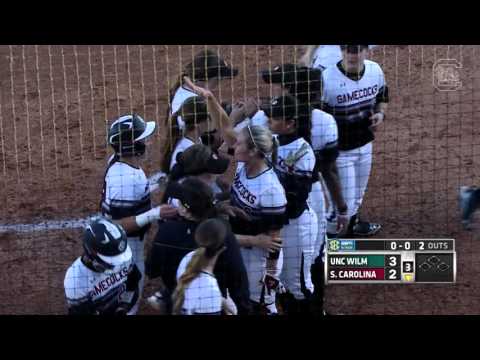 HIGHLIGHTS: Softball Defeats UNC Wilmington 7-5 (4/5/16)