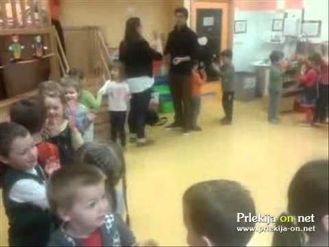 Estonski ples Kaks sammu sisse poole