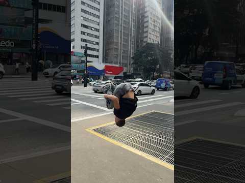 Faça 1 MORTAL, leve 100R$! #shorts