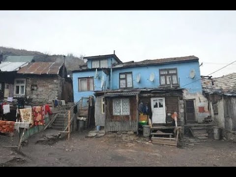 Jánovce - Gipsy settlement / Jánovce - Rómska osada