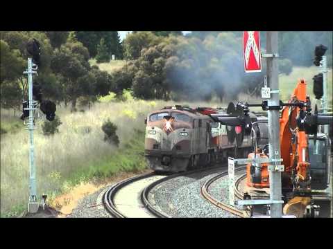Elzorro Grain Train tackles the bank out of Geelong