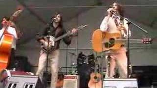 Avett Brothers- At the Beach (Wine In The Woods)