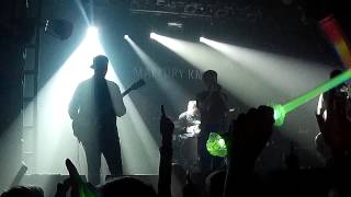 Mallory Knox - She Took Him To The Lake