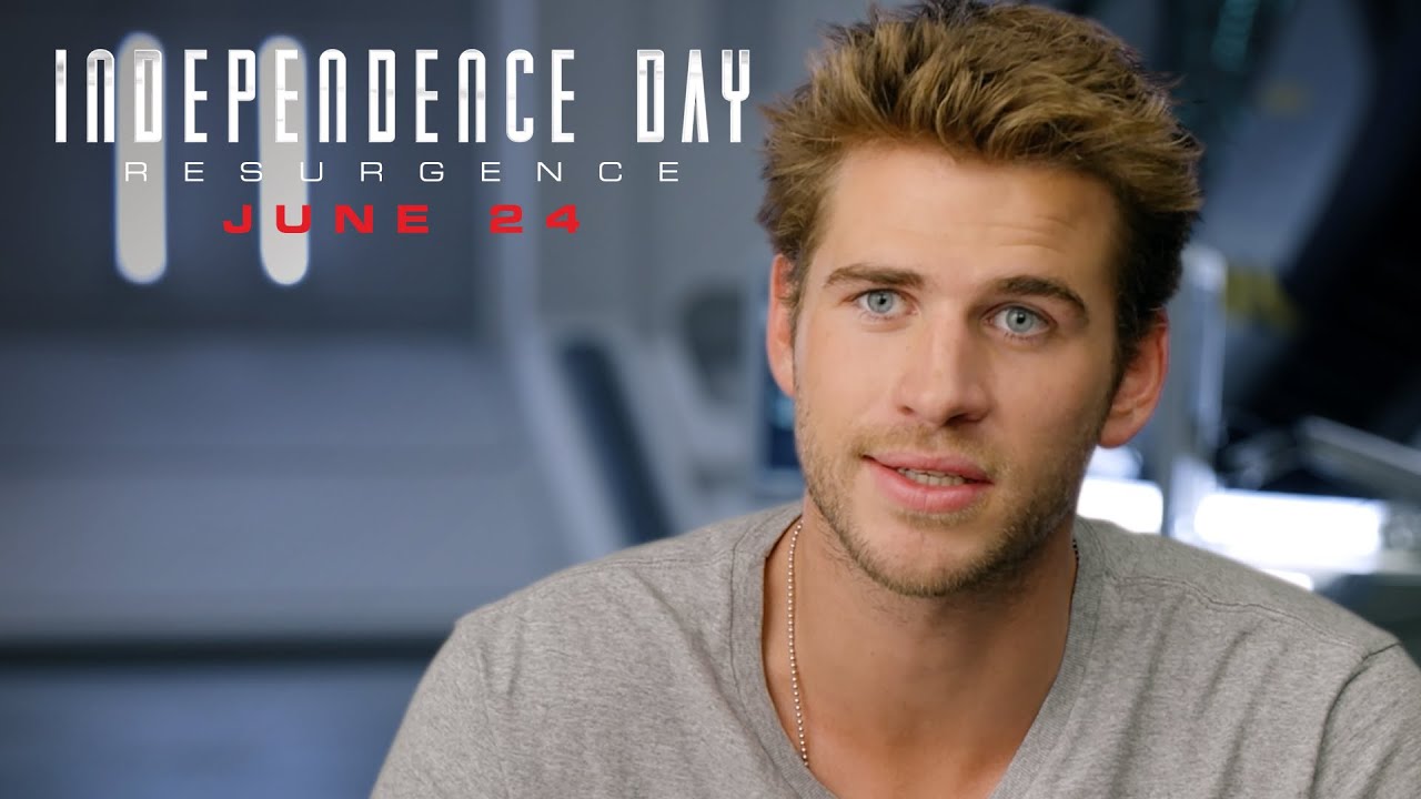 Independence Day: Resurgence | Manning the Space Tug [HD] | 20th Century FOX - YouTube