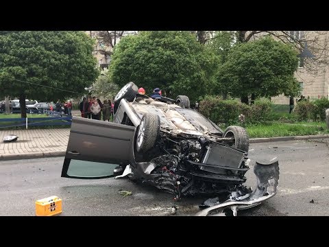 З’явилось відео жахливої аварії на Набережній. ВІДЕО