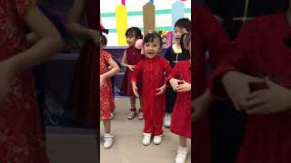 Download lagu 4 years old toddler singing xie xie ni papa mama mp3