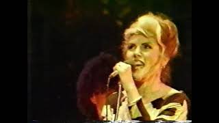Blondie - Dance Away (Live 1982 Toronto)