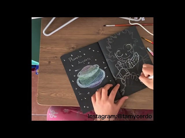 Vídeo relacionado con Set de Papelería de My Hero Academia - Incluye Bolígrafo y Libreta - Diseño en Negro y Verde - Accesorios de Papelería - Producto Original Diseñado en España