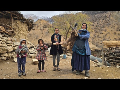 Esmat's daily life with goats and baking traditional bread 🍞🐐