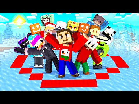 EPIC 20 YouTubers Boss Battle in Minecraft ❄️
