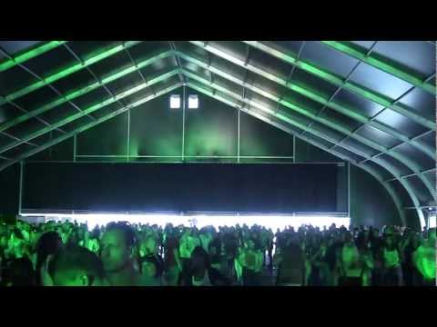 Santos Suarez Plays Booya ( Phunk le Chique ) @ LatinVillage Festival 01/07/2012