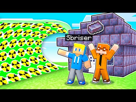 Onda GIGANTE NUCLEARE vs Base Di NETHERITE Su Minecraft!