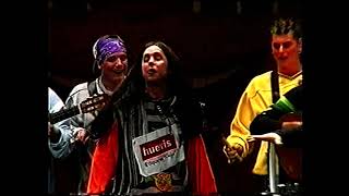 Los pibitos de los botellones que tienen el pelito asín lacio como Guti – Preliminares – COAC 1998