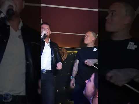 Mike Peterson feat. Pete d Moore met " als je naar me lacht "