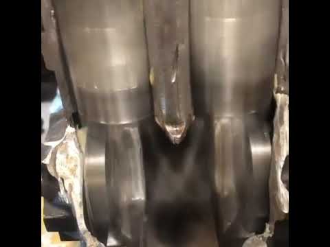 How the movements inside the cylinder actually occur at high speed rotation!
