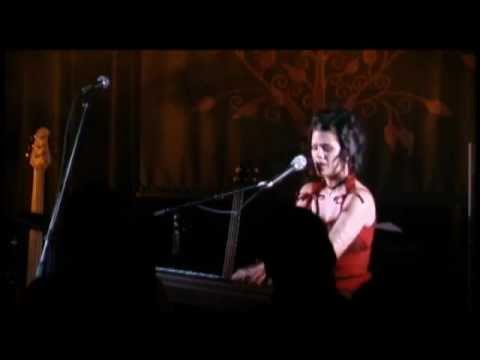 Ne Pleure Pas (Kamelot Cover) By Angie Arsenault - May 2008