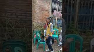 Download lagu mas Wahyu (selow) Ramdhani sumbang 1 lagu selow untuk temannya yang lagi berbahagia mp3