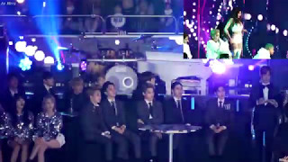 EXO, BTS, AND AOA REACTING TO HYUNA HOW&#39;S THIS AT SAF GAYO DAEJUN 2016 [FANCAM]