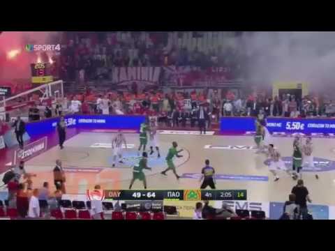 Match Olympiakos vs. Panathinaikos going mad [11/06/2017]