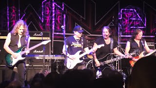 No Man&#39;s Land - Live