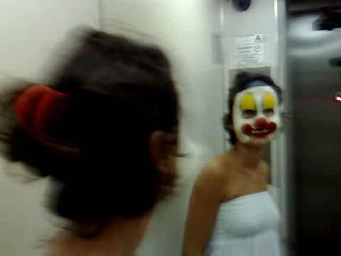Palhaço no Elevador