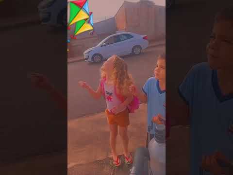 como é bom ser criança #shorts #crianças #escola #pipa #galinhapintadinha #diversão #infantil #kids