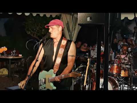 Rennwoche Baden-Baden. Kurhausmeeting. Kultband Ralf Hartmann am Restaurant Wallstreet im Hamilton.