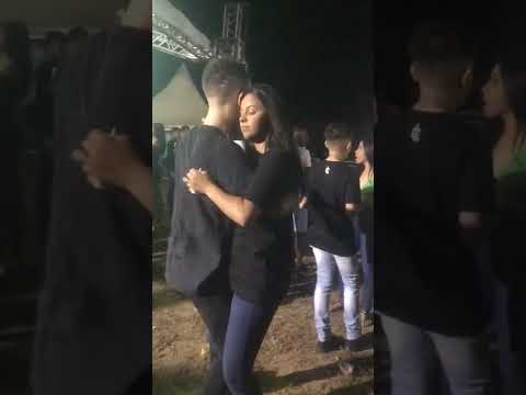 OLHO NO OLHO CORAÇÃO ACELERA