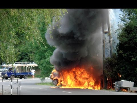 Így égett ki a Szombathelyről ellopott Suzuki a baleset után