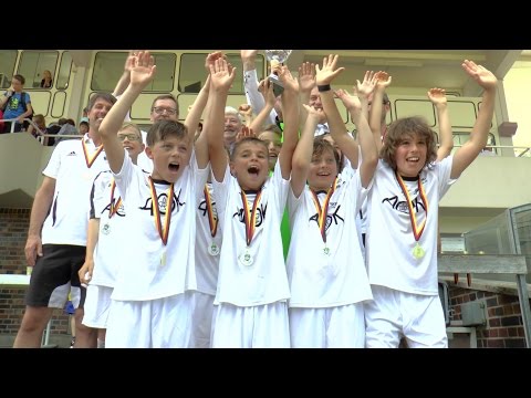 Mini  Fußball "EM" der AOK Schweinfurt im Sachs Stadion