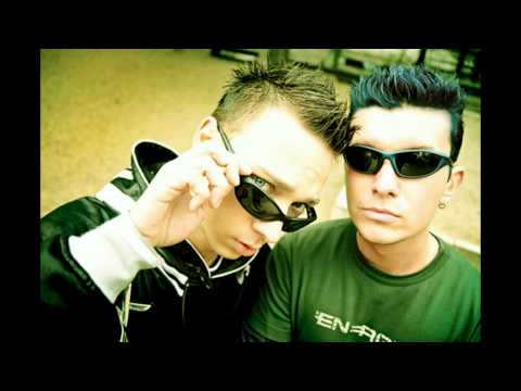 Feenocchiz - Anyádpicsája (km. Deego, Chump'yanz)