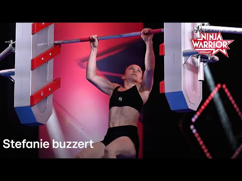 Stefanie Noppinger buzzert in der Vorrunde! | Ninja Warrior Germany 2021
