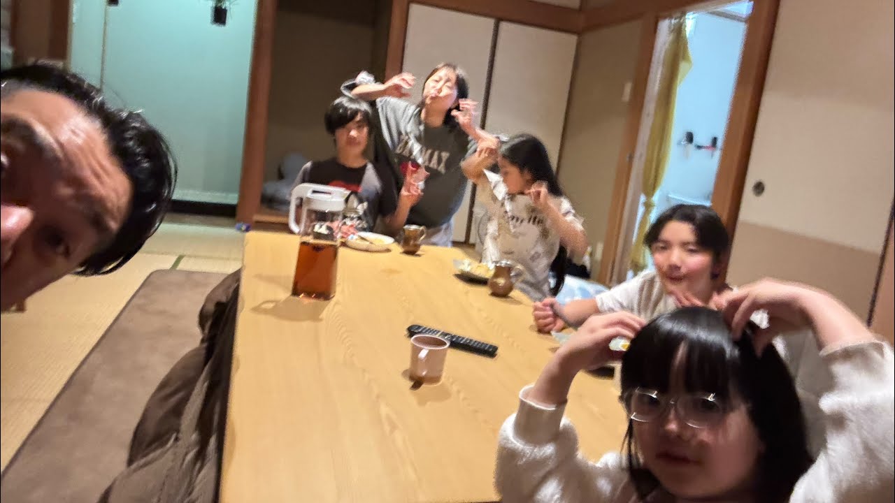 Así nos tomamos la foto familiar 😊+mis hijos se engentaron 🥴+compro estas plantas emu 😱+fin de sema!