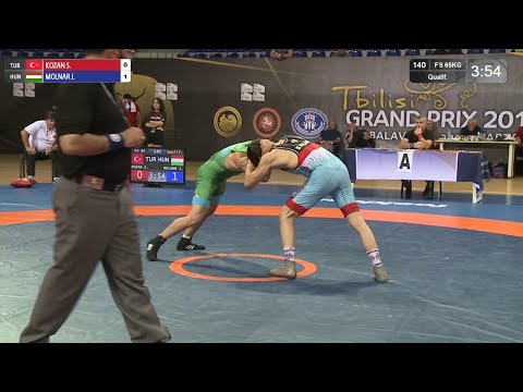 Qual. FS - 65 kg: S. KOZAN (TUR) v. J. MOLNAR (HUN)