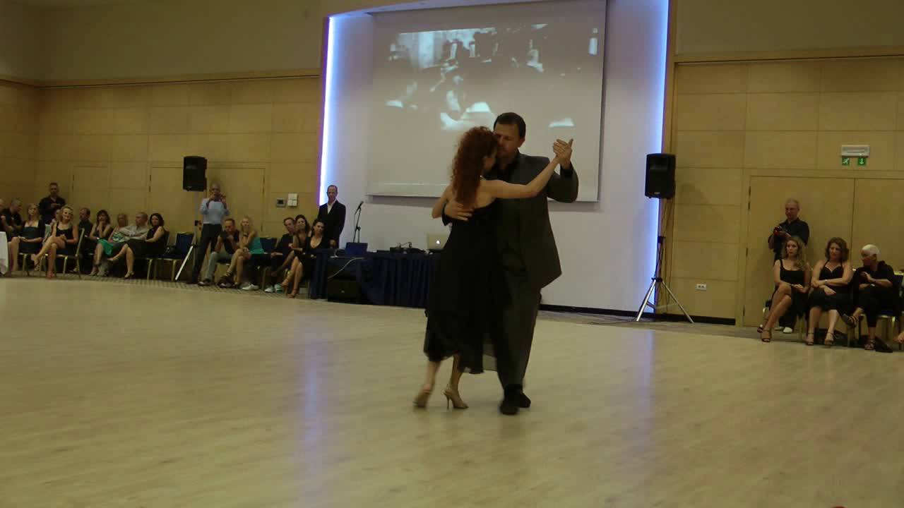 C 07 Claudio Hofmann y Pilar Alvarez