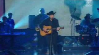 Stompin Tom Connors sings &quot;The Hockey Song&quot; at NHL awards!