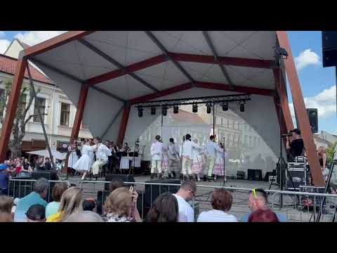 FS Trenčan ,1.5.2025 , Mierové námestie Trenčín ,tance z Omšenia