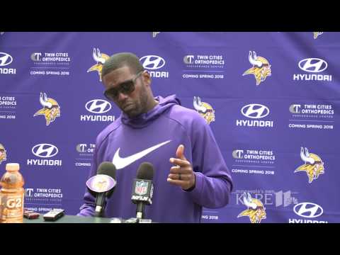 Randy Moss gets emotional talking about former coach Dennis Green