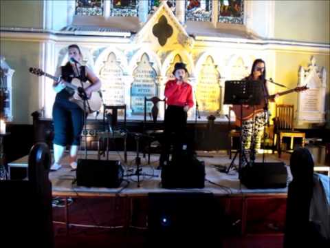 Davey, Kathleen and Mary Keenan at the Steeple Sessions 2013