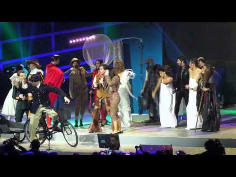 Les enfoirés 2014 - Extrait Medley "Chanson interrompue" - Game over, Toute première fois