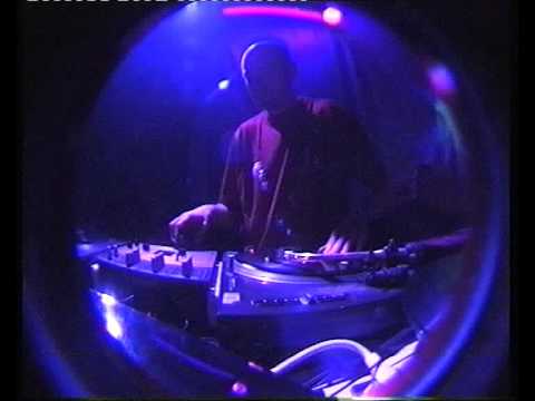 DJ Vindictiv live scratch showcase 2000.mov
