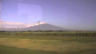 preview picture of video 'チルマイ山（車窓からの眺め）/GUNUNG CIREMAI'