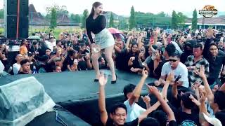 Download lagu GADIS MANIS KALIMANTAN - AJENG FEBRIA - NEW ASTINA LIVE HALAL BIHALAL KRW-1 mp3