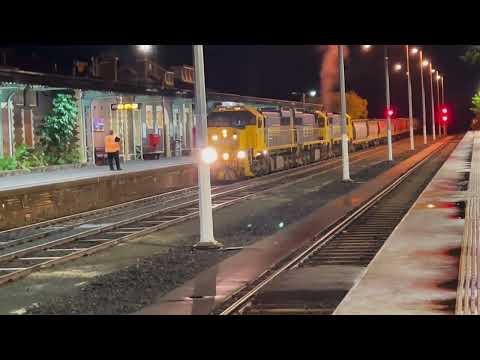 Freight and passenger trains at Seymour and Bendigo